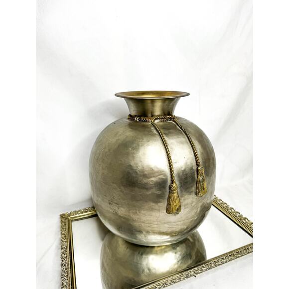 designer vintage hammered brass large floor vase centerpiece planter - Picture 2 of 9